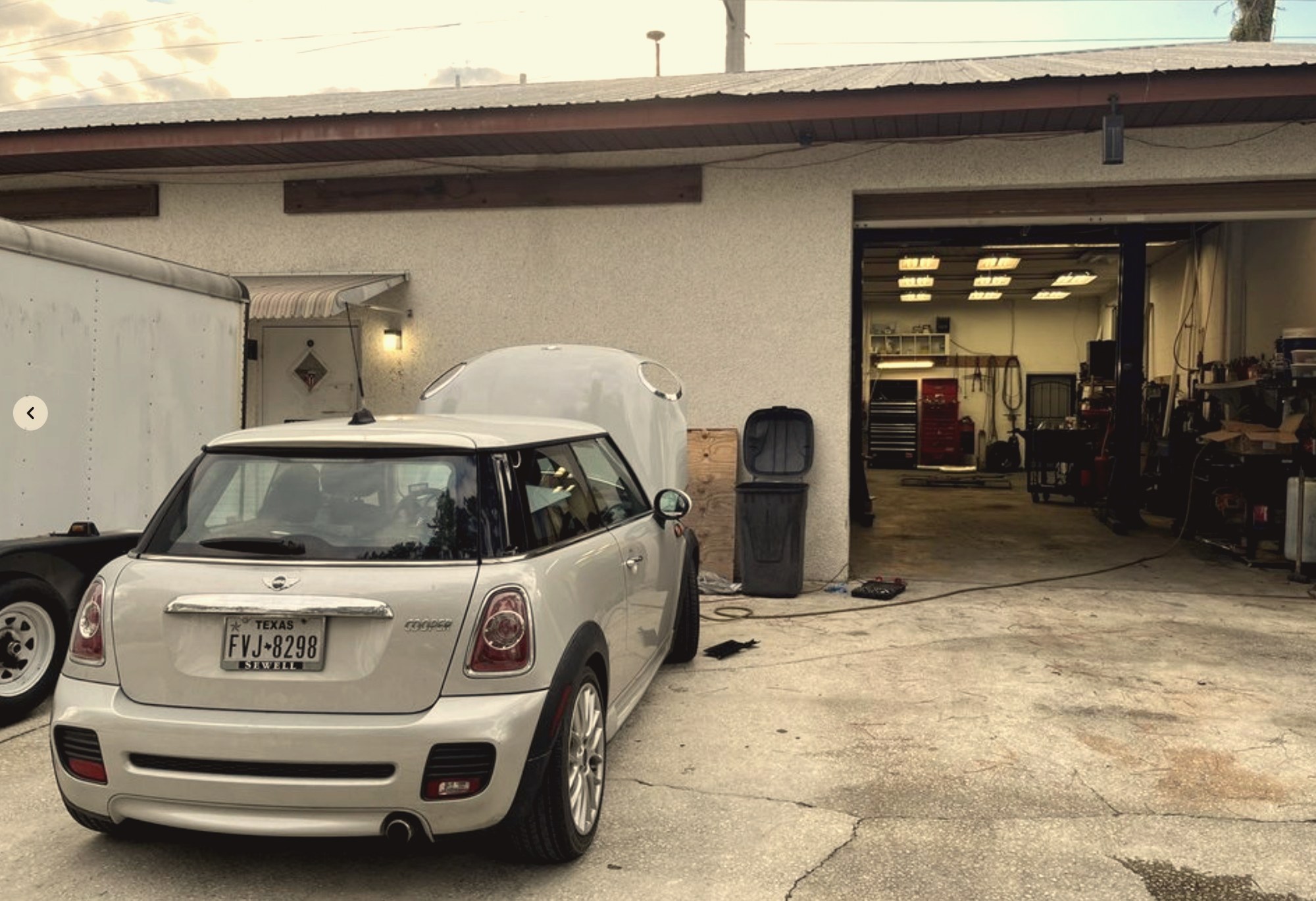 The AF Auto Mechanics shop bay on Dobbs Road, St. Augustine